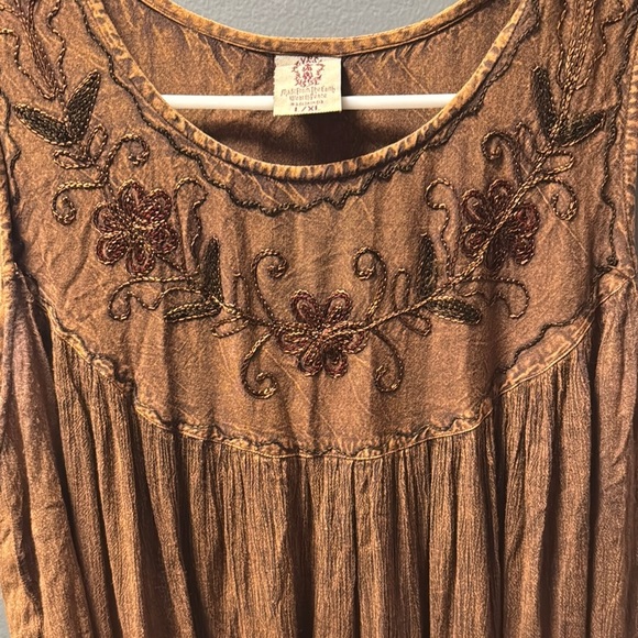 Papillon Blanc Brown Flutter Sleeve Blouse - Picture 2 of 4